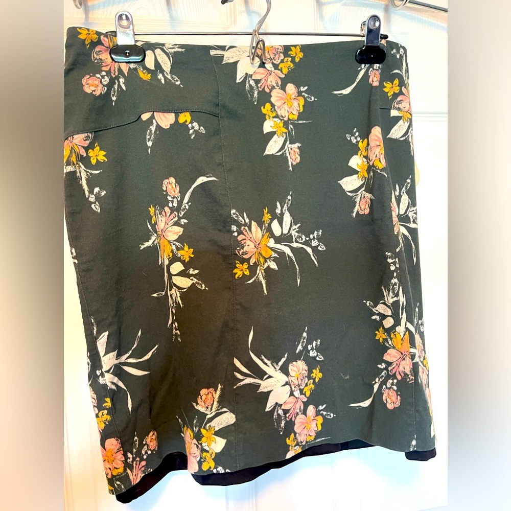 Cute green pencil skirt